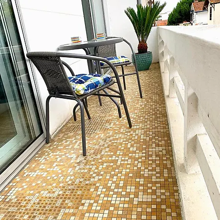 Apartamento 100m From Spacious 100m2 With Parking And Air Conditioning Arcachón